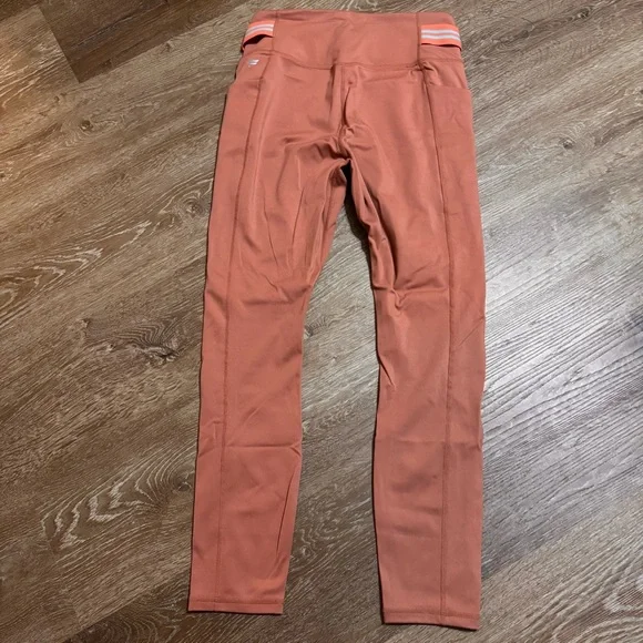 Fabletics Motion365® High-Waisted 7/8 Legging - Picture 6 of 8